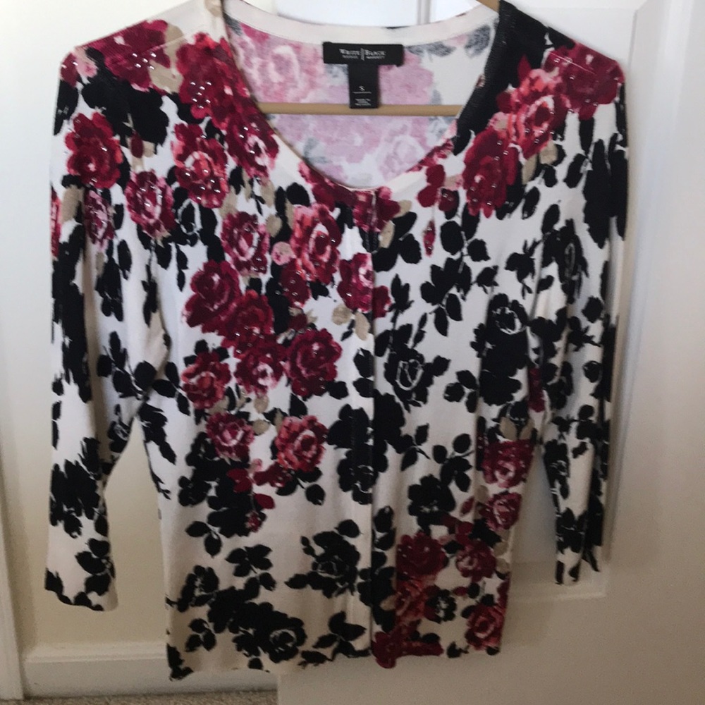 White House Black Market top, size S.